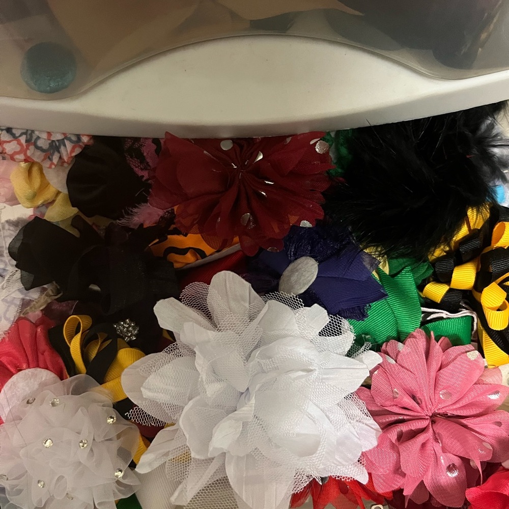 Grab bag of 50 craft flowers